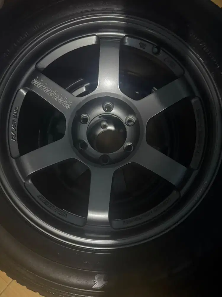 Velg TE 37 progessive R18 Pajero/Fortuner lebar 9 ET 0 lubang 6 + ban