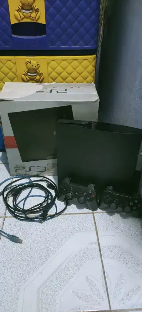 PS 3 hardisk 500 GB fullset kondisi normal