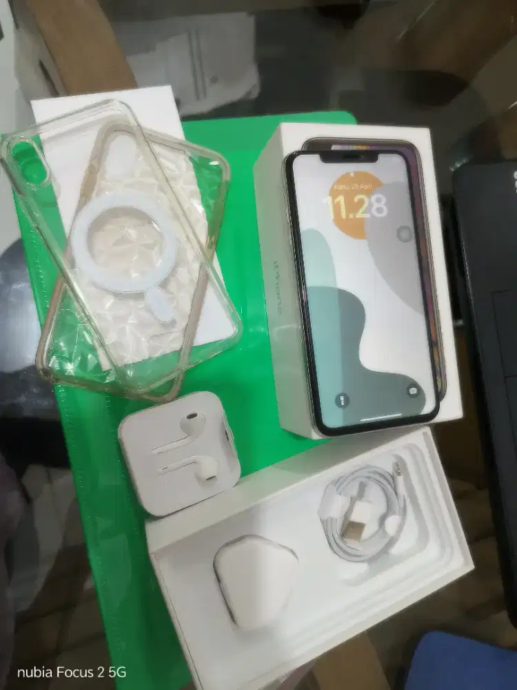 Xs max 256gb bisa semua kartu