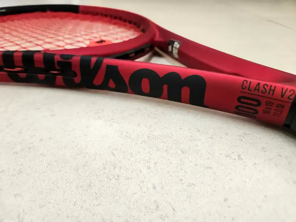 Wilson Clash 100 V2 Original 100in | 295g (Raket Tenis / Raket Tennis)