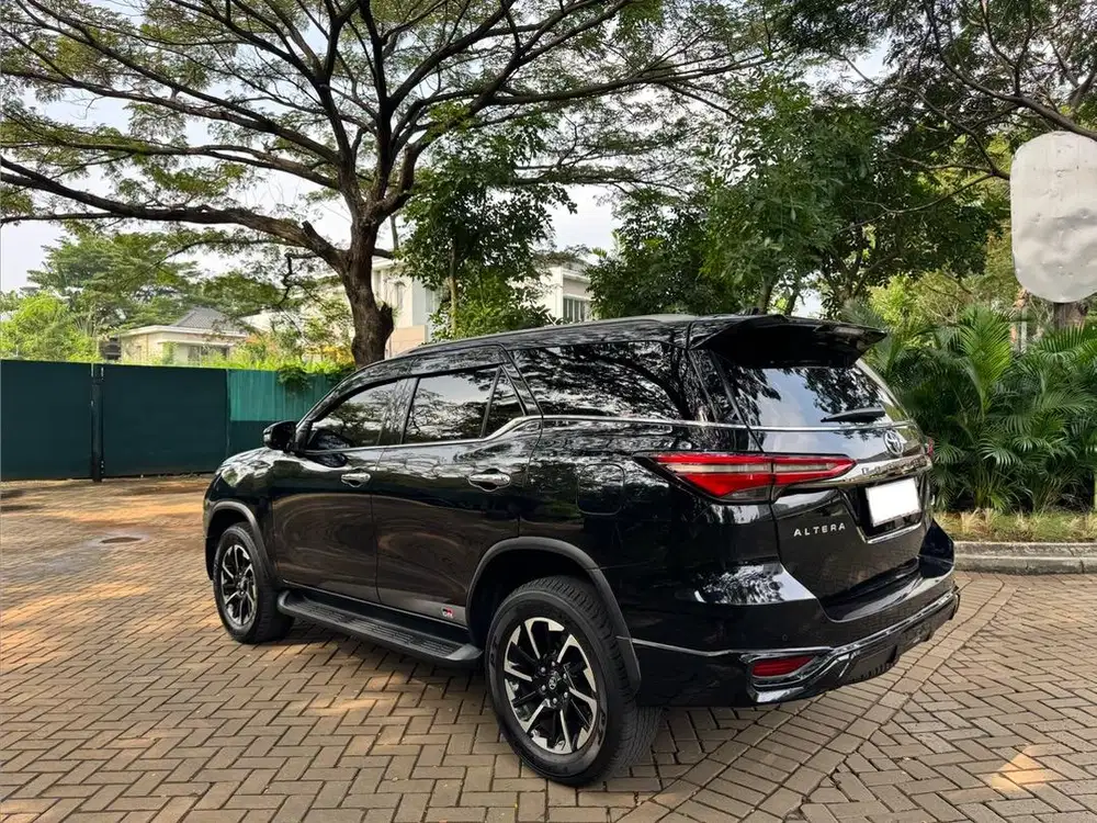 Toyota Fortuner 2.8 GR Lombardi Altera 2022