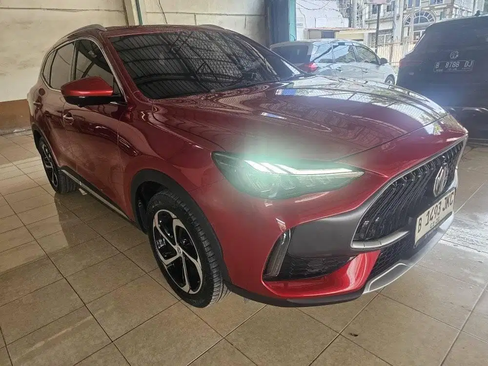MG HS Magnify I-Smart 2023 Merah Metalik Facelift