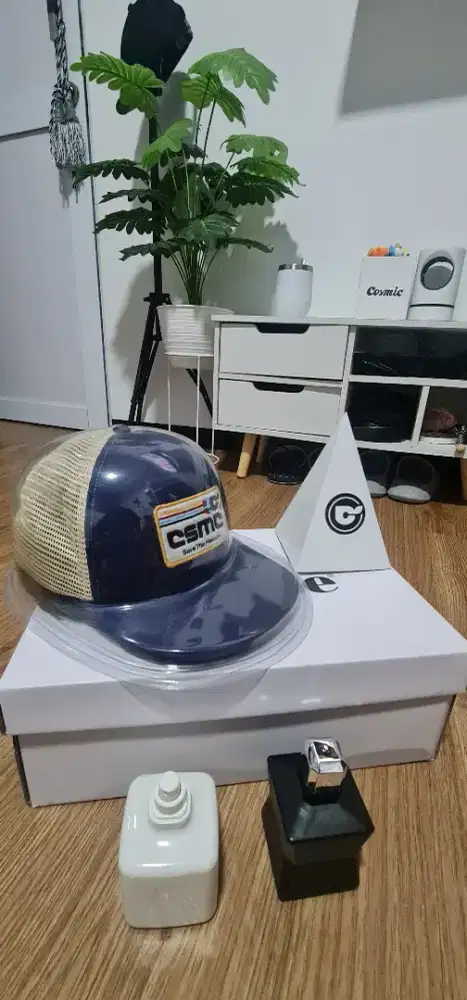 Topi bekas pribadi