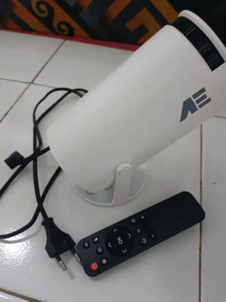 Proyektor HD masih baru banget