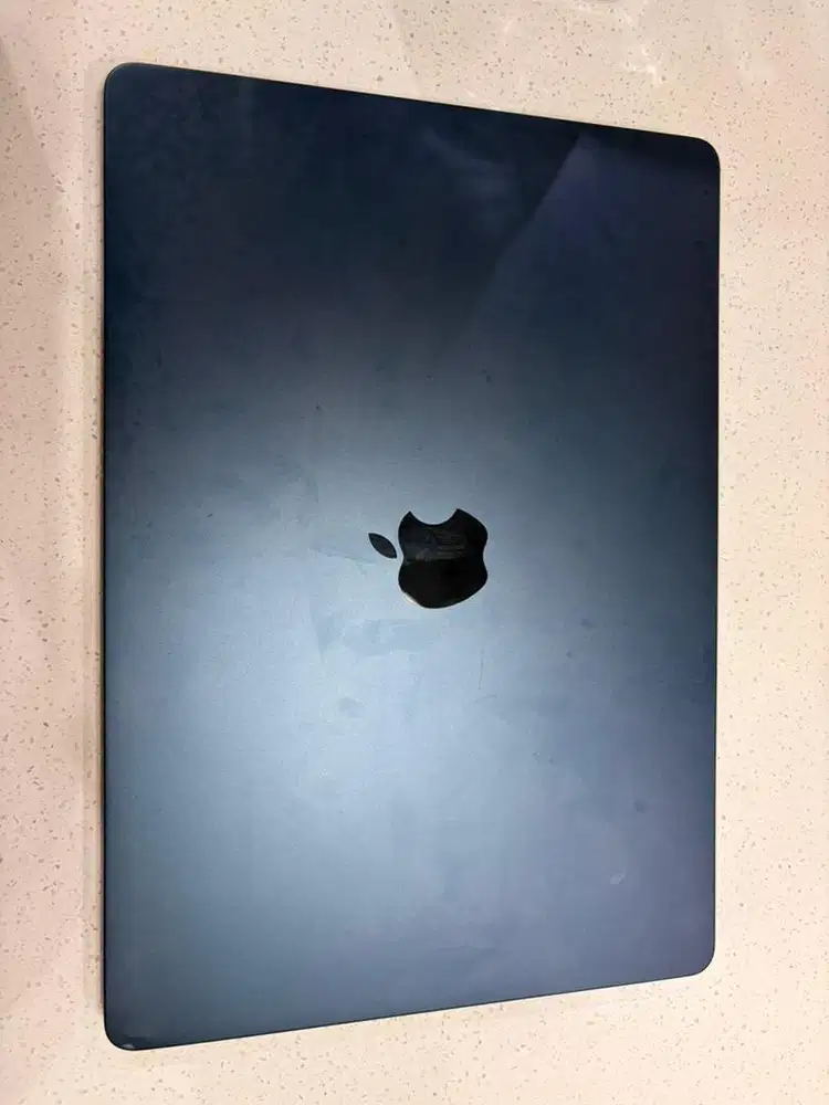 Macbook Air M2 15 inch 2023