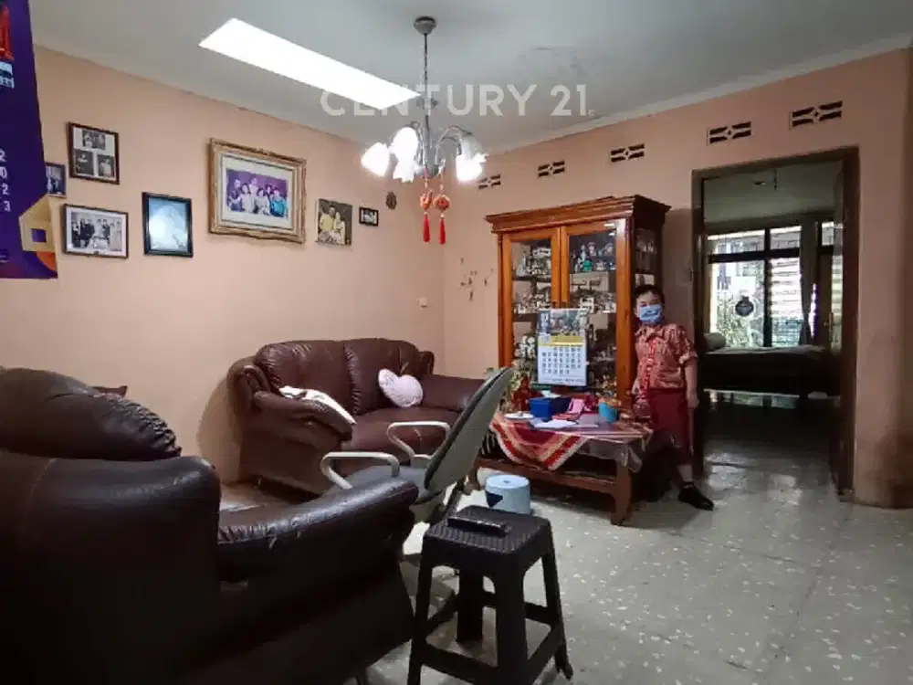 JUAL RUMAH 1,5 LANTAI SIAP HUNI  DEKAT ALUN-ALUN BANDUNG