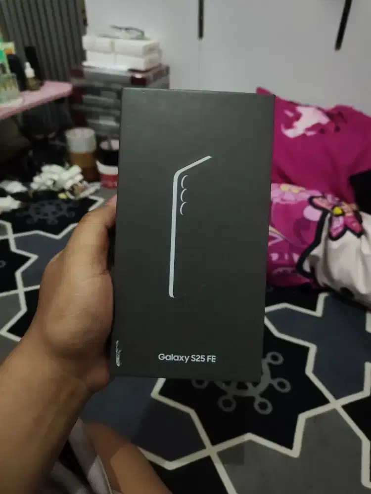 SAMSUNG S25 FE 8/256 BARU SEGEL NO PLASTIK GARANSI RESMI
