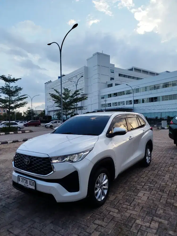 Toyota Kijang Innova Zenix V Automatic 2023