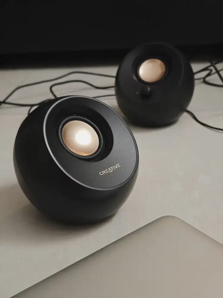 Speaker creative pebble v3