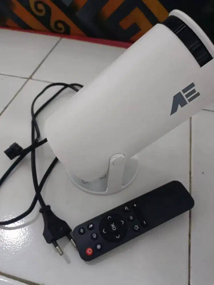 Proyektor AE BUAT NONTON
