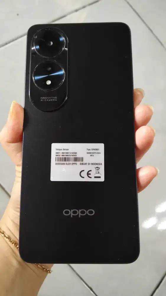 Oppo A60 8/128 hitam mulus