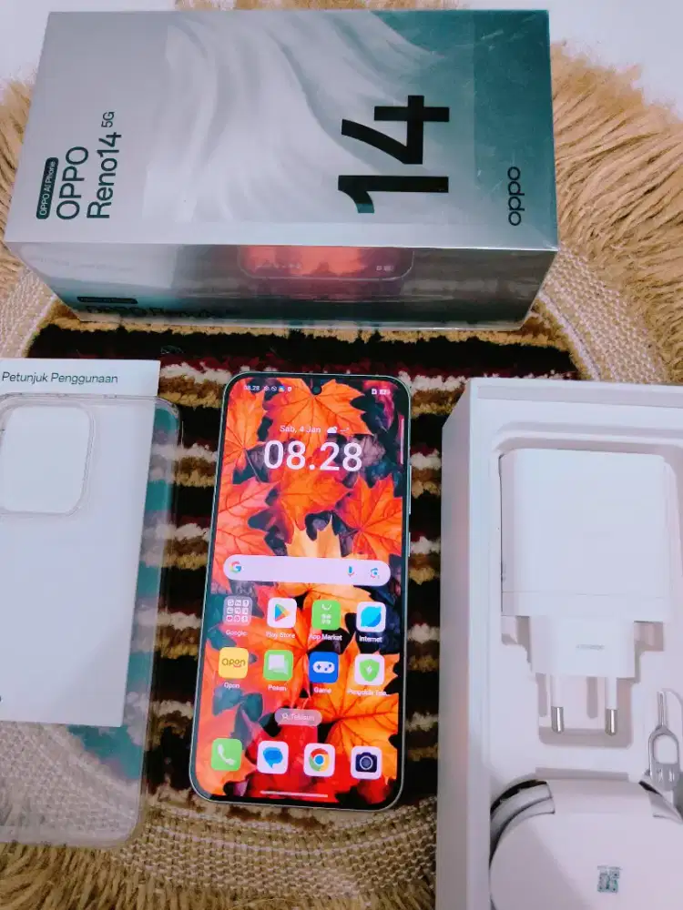 Oppo Reno 14 5G White 12/256 Lengkap Ori Garansi Bulan 8 2026