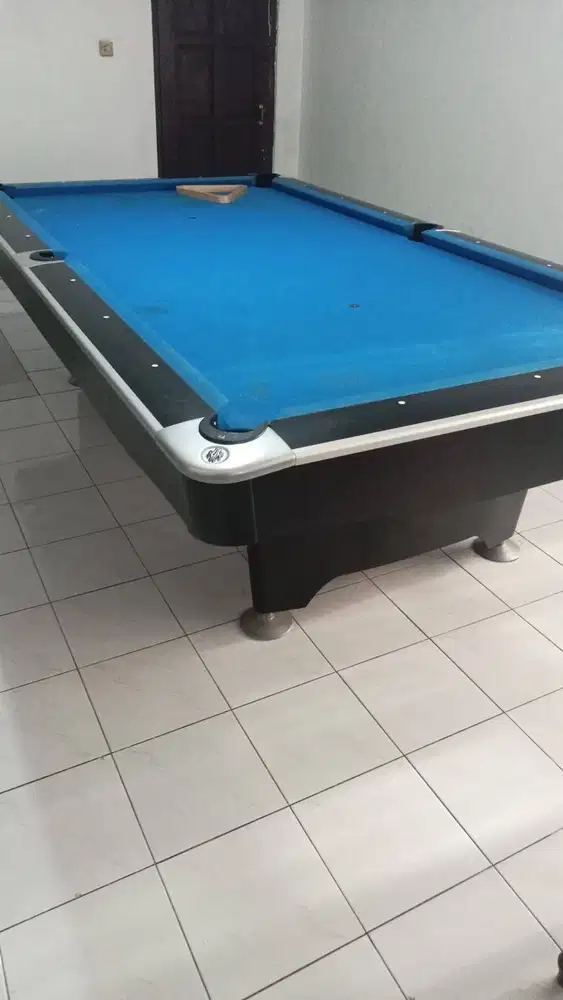 BILLIARD EXCELLENT 9 FEET
