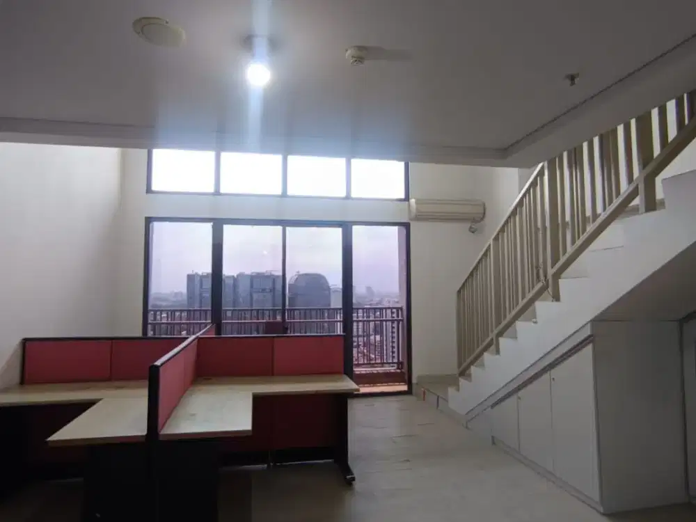 Rp. 10.4 jt per bulan - Sewa Kantor di SOHO Pancoran, Fasilitas Mantap, No Overtime Charge Jika Lembur, Hot Unit
