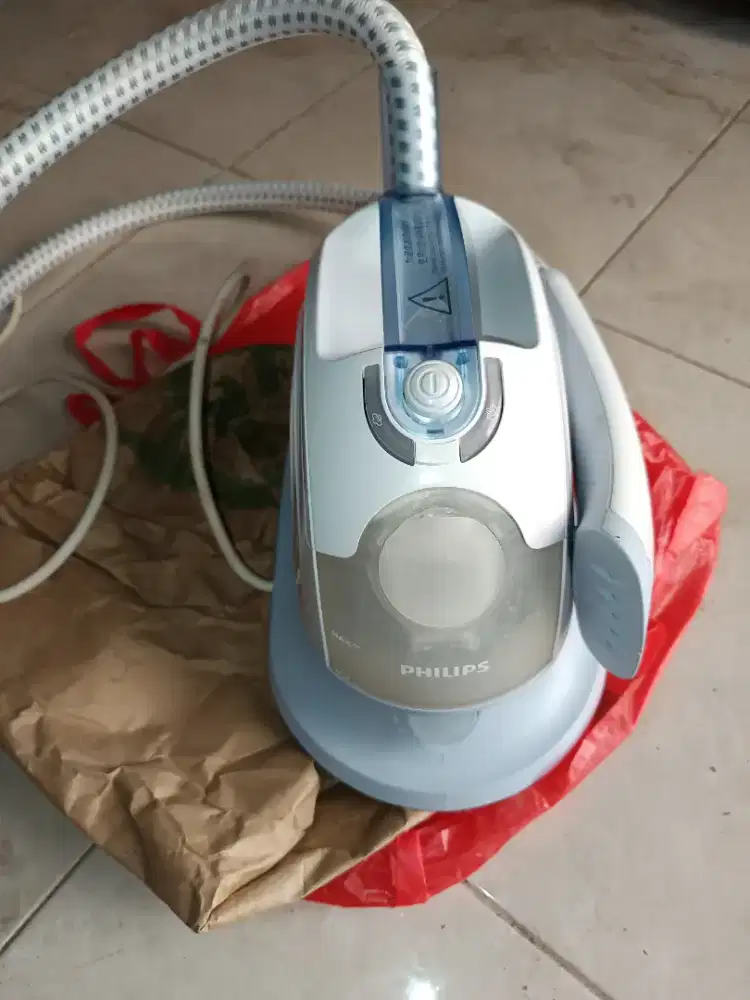 Philips Garment Steamer GC520
