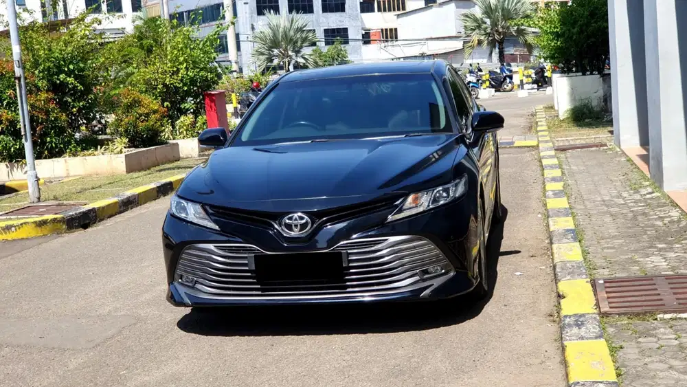 Km59rb toyota camry 2.5 v sunroof 2020 hitam