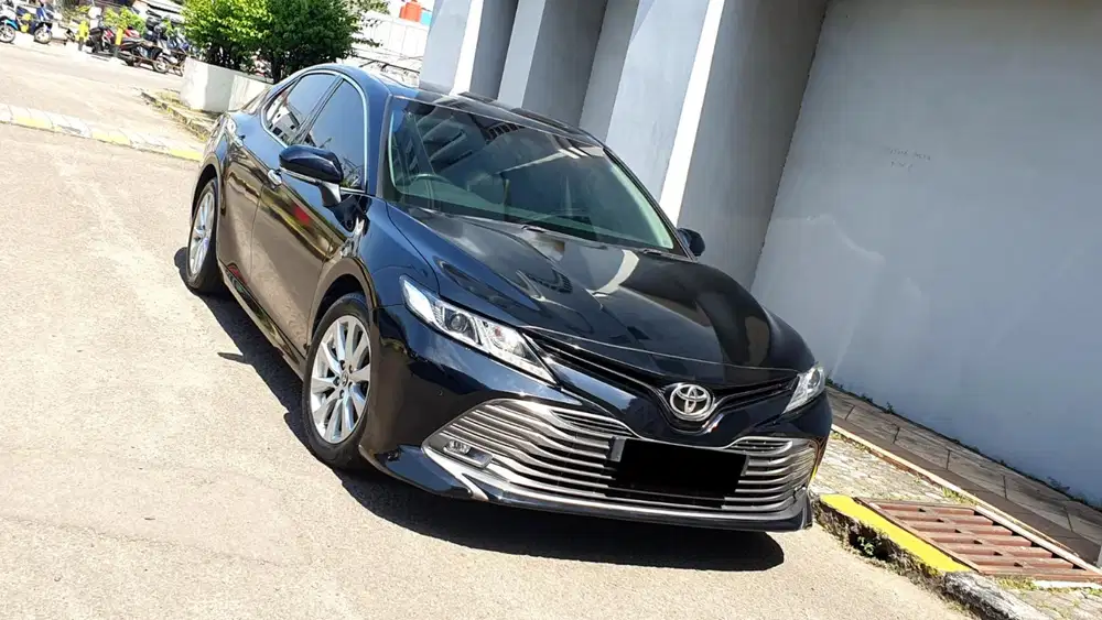 Km59rb toyota camry 2.5 v sunroof 2020 hitam