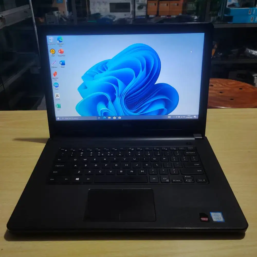 Laptop GAMING Dell Inspiron 5468 Intel Core i5  Dual VGA AMD Radeon R7