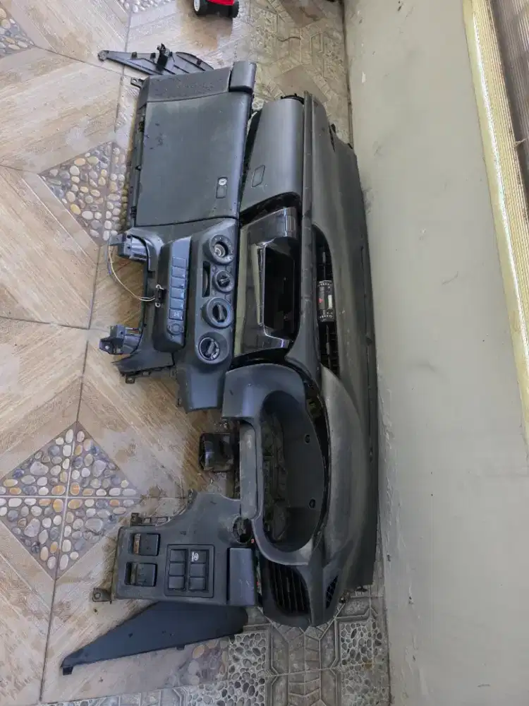 Dasbord ex hilux revo