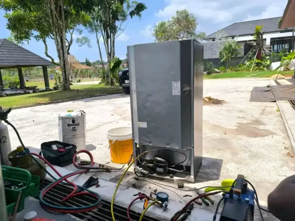 SERVICE KULKAS DAN FREZER PANGGILAN