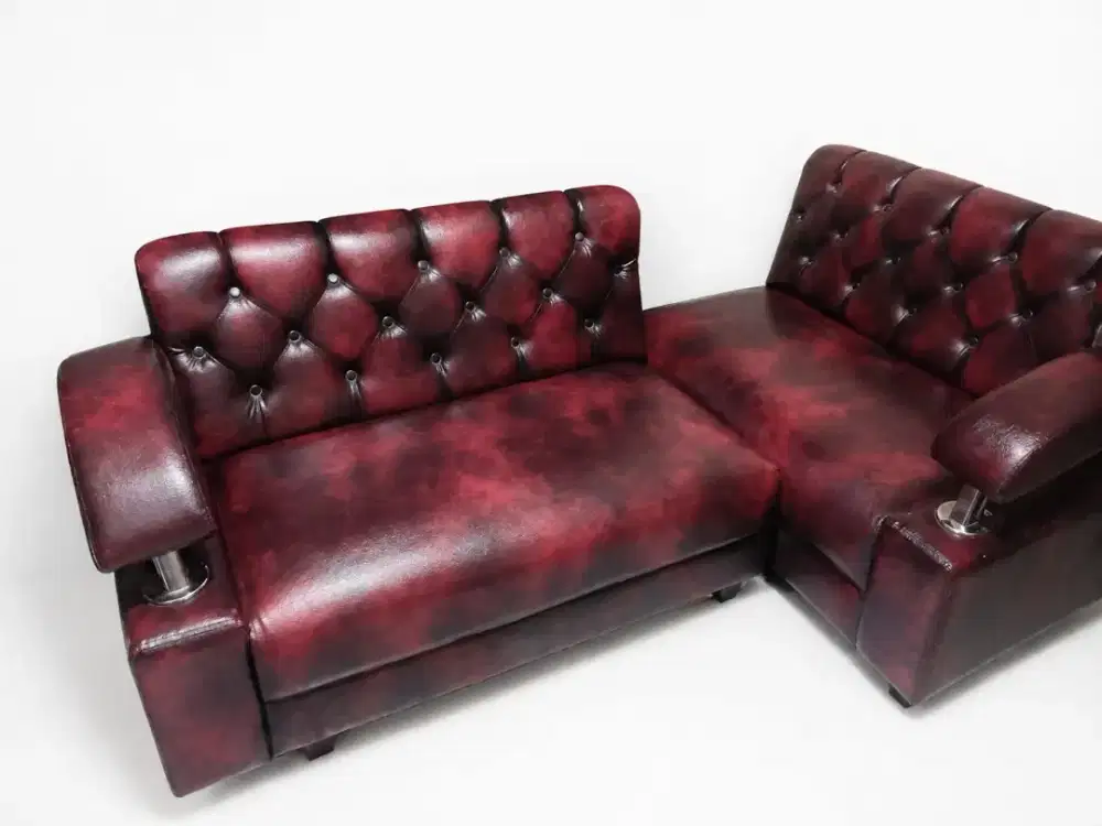 Sofa Bekas Rasa Baru Warna Merah Elegan, Jarang Pakai