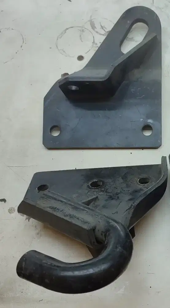 Breket towing pajero sport