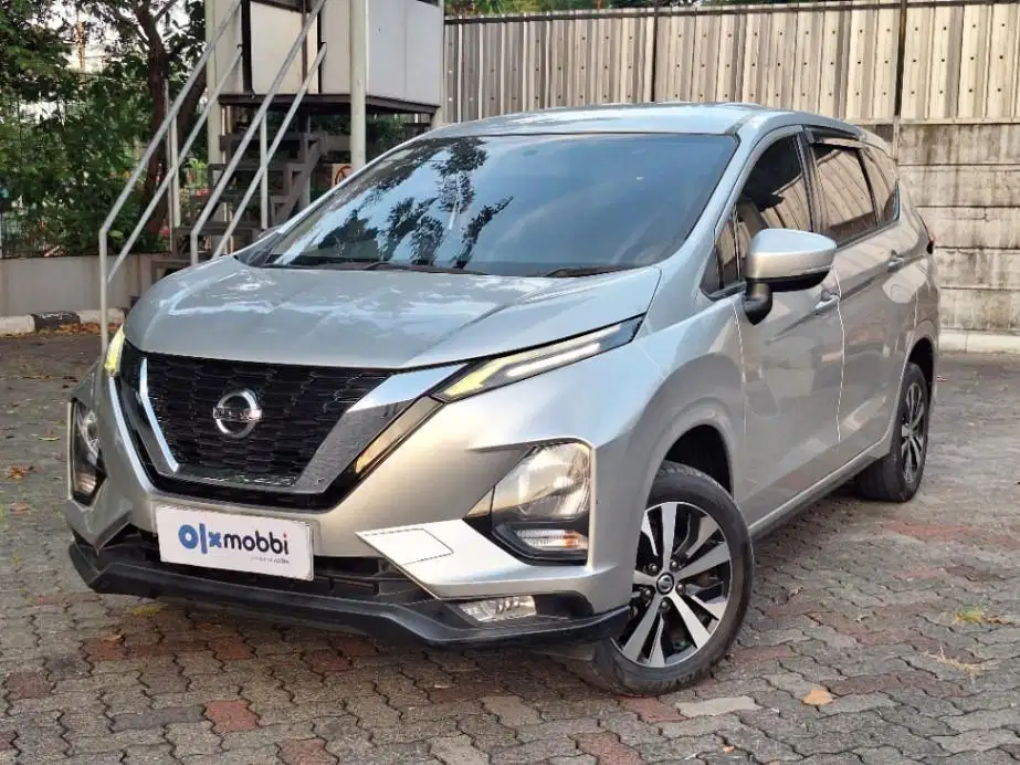 KM LOW PAJAK HIDUP NISSAN LIVINA 1.5 VE BENSIN-AT