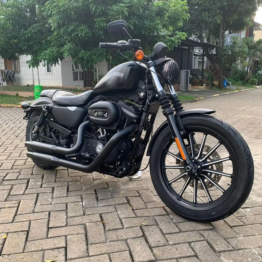 Harley Davidson Sportster Iron 883 2013