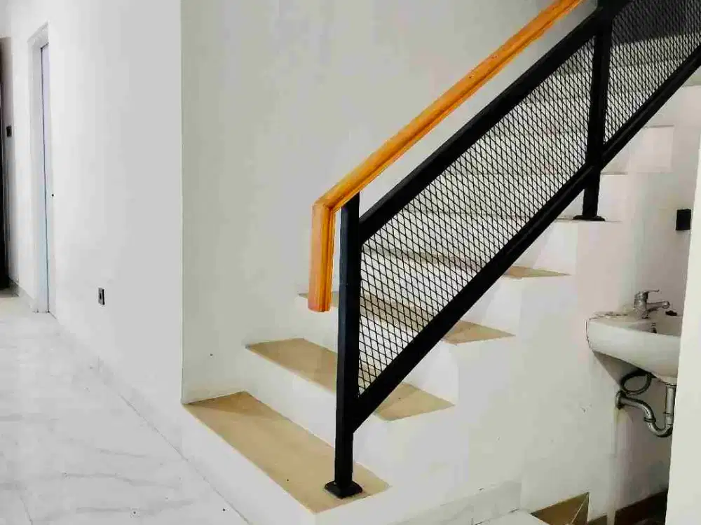 ANTAPANI 2 LANTAI MEWAH HARGA KEPEPET 1.2M NEGO