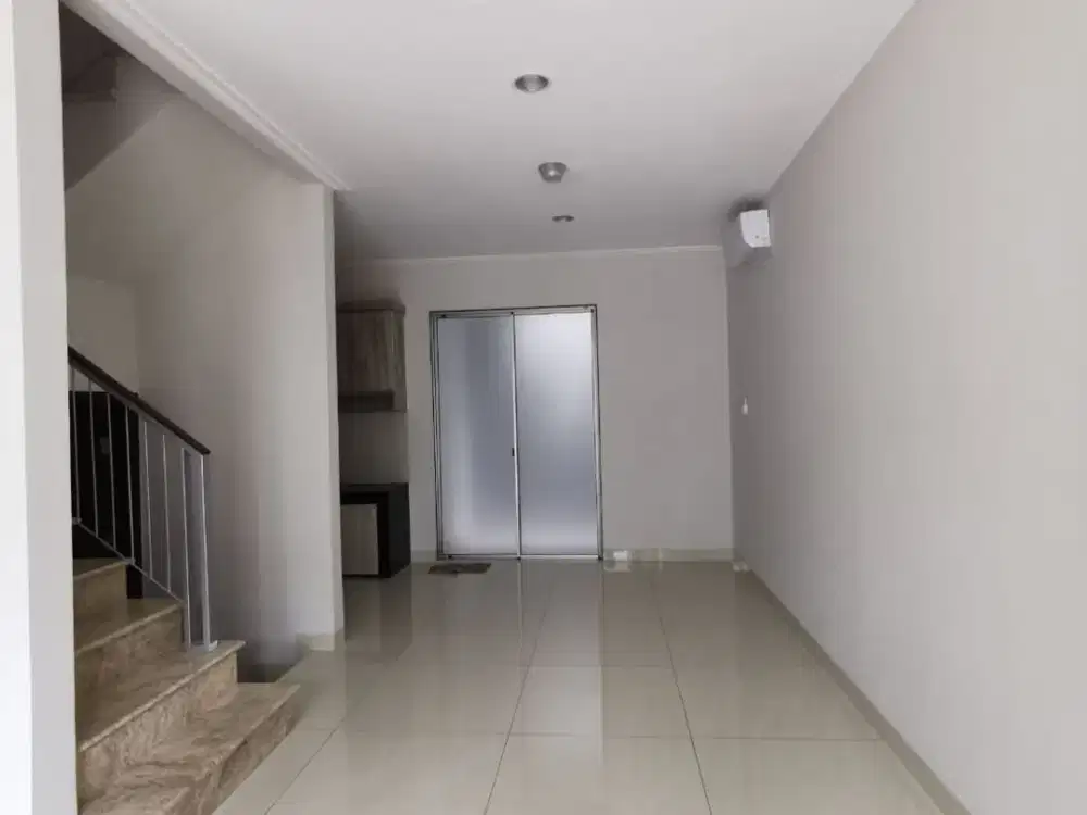 Disewa Rumah Golf Island PIK, Uk 6x15, 3KT + 2KM, Furnished