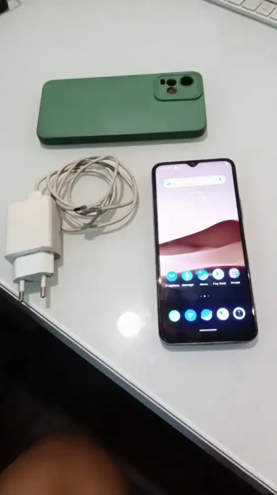 Vivo y21 ram 4+1/64 hp gak pernah servis lcd ori