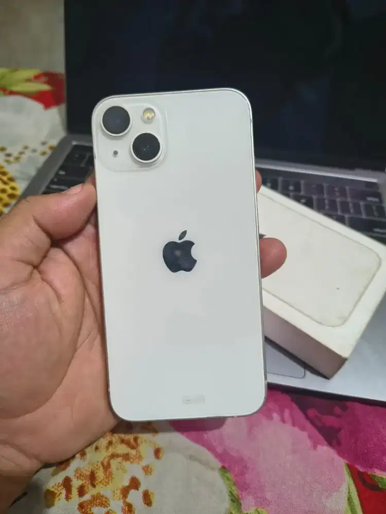 IP 13 Ibox garansi sept 2026