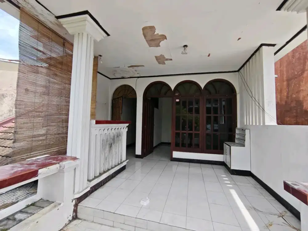 simpang darmo permai selatan surabaya