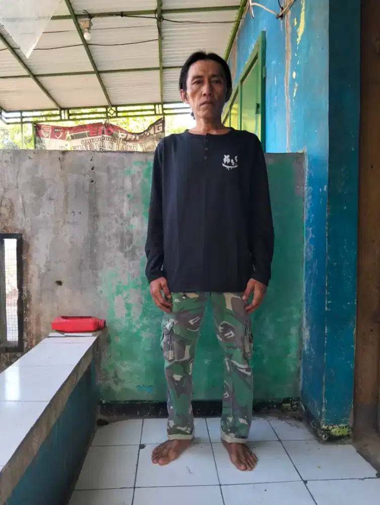 Nyari kerja  serabutan, OB, tukang sapu,ojek motor