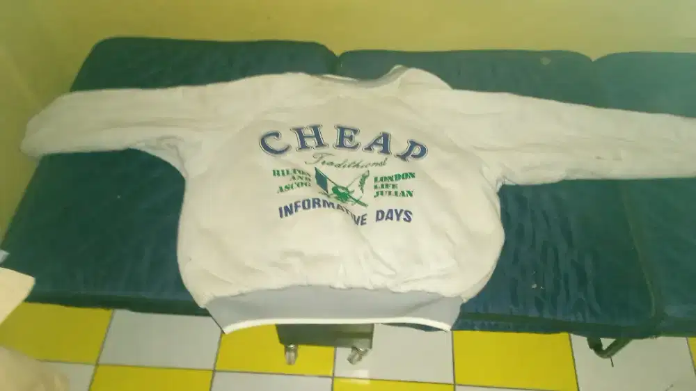 Jual nih hodie bahan lumayan tebal