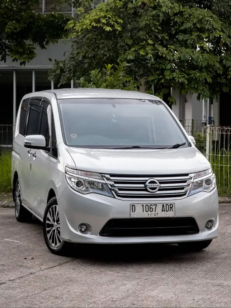 Nissan Serena x matic 2015 silver