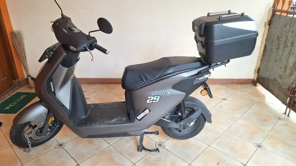 Honda Em1+ Bracket givi