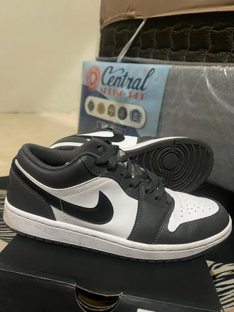 NIKE AIR JORDAN 1 LOW WHITE/BLACK-IRON GREY BLANC/GRIS FER/NOIR