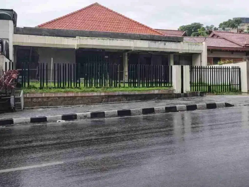 Rumah Abdulrahman Saleh Semarang Barat Dkt Tengah Kota seHarga Tanah