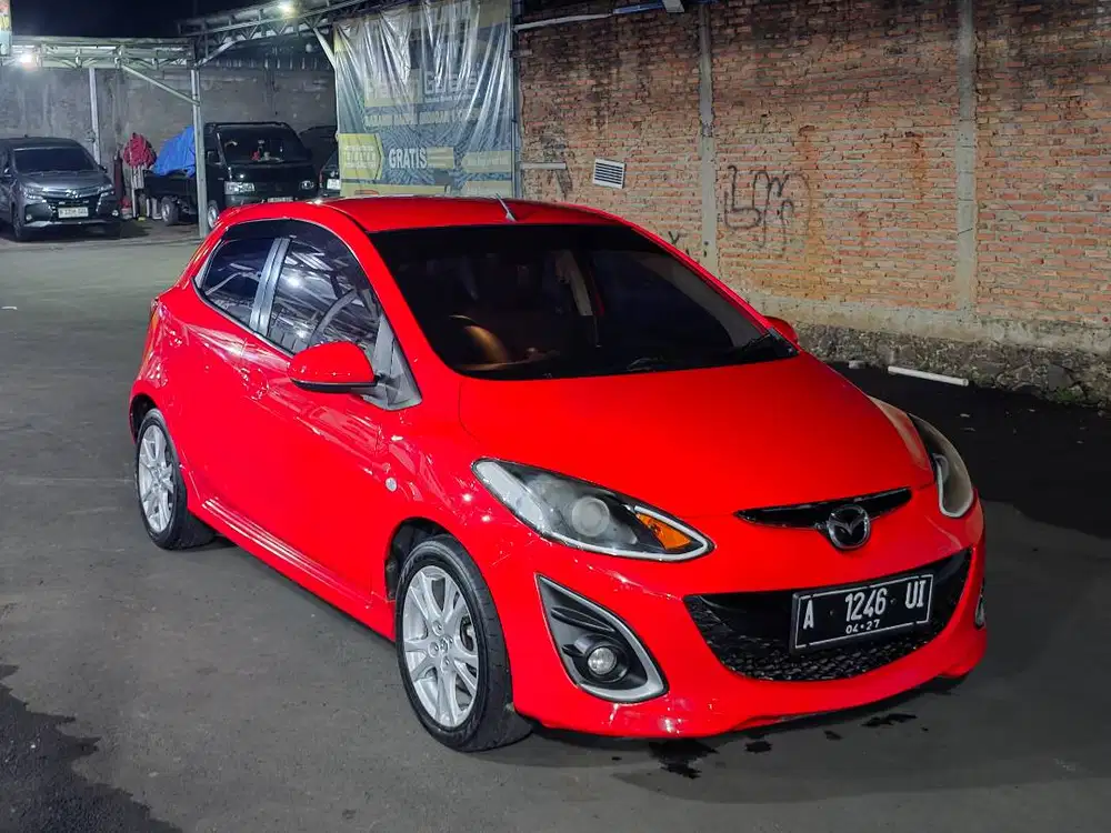 Mazda 2 R Matic 2011 Dp 10 Jutaa