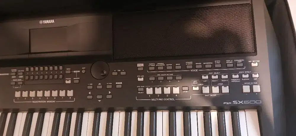 Keyboard psr sx 600