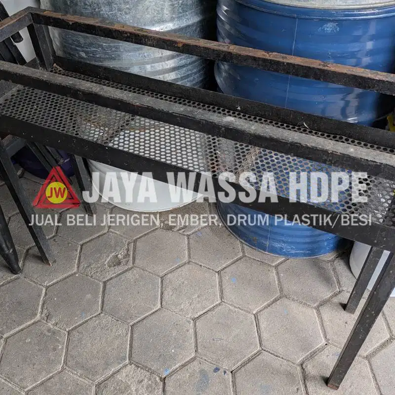 Meja Besi Panggangan Kafe Hotel Resto Yogyakarta