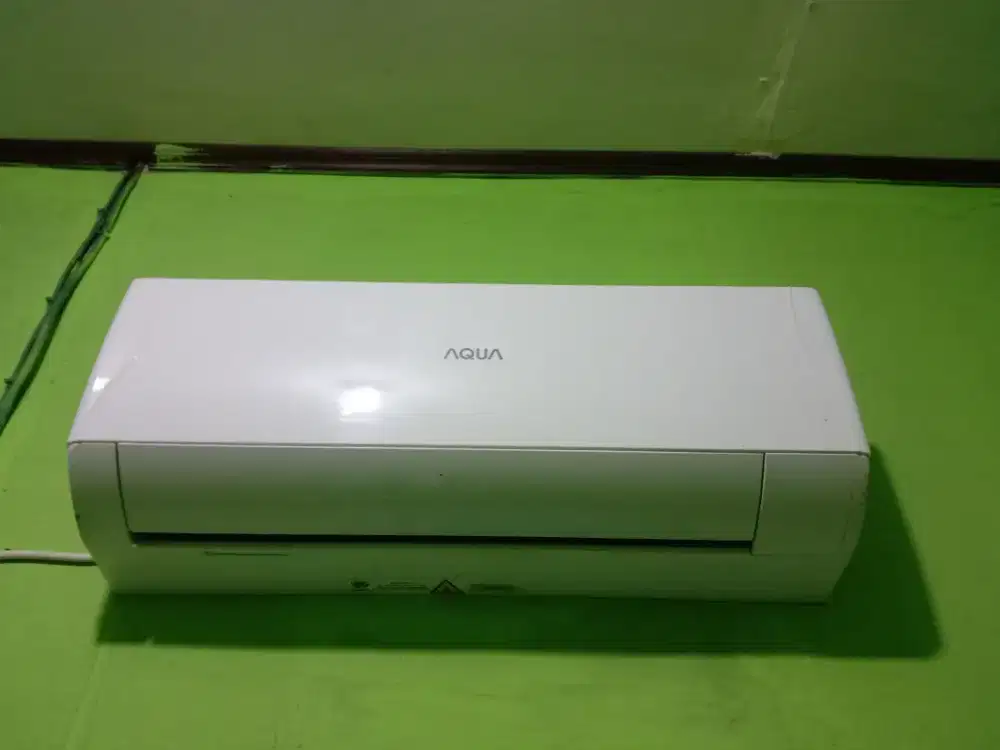 AC Aqua 1pk masih garansi