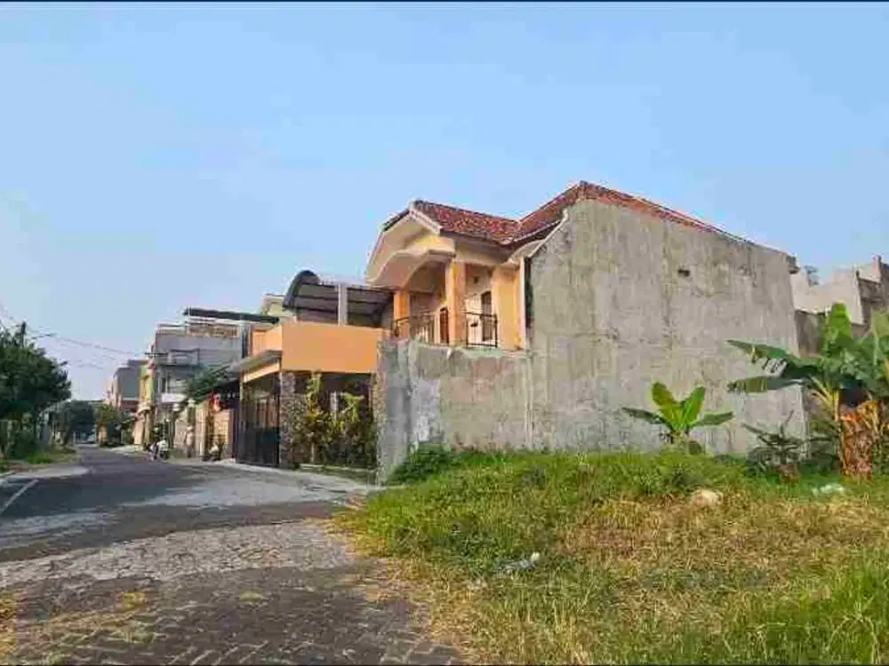 tanah bagus dibangun kos elite di pinang merah suhat samping bunga andong bunga merak dewandaru samping apartemen suhat dan sangat dekat kampus UB Brawijaya dan polinema lingkungan kos elite