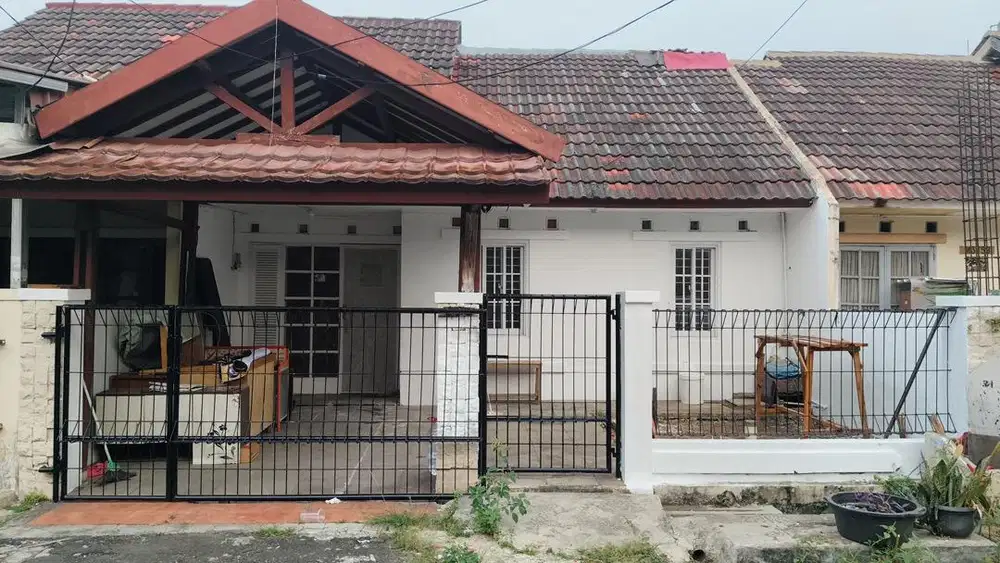 Jual rumah perum dukuh zamrud mustika jaya