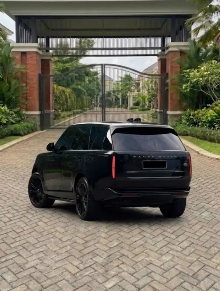 RANGE ROVER
Vogue P400 Mild Hybrid
(NEW AND LATEST MODEL)