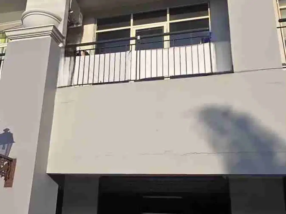 Ruko murah strategis ramai di MOI