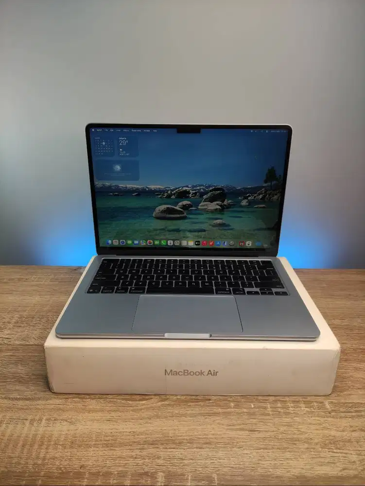 Macbook Apple Air A3240 2025 M4 16GB RAM 256GB Silver Fullset