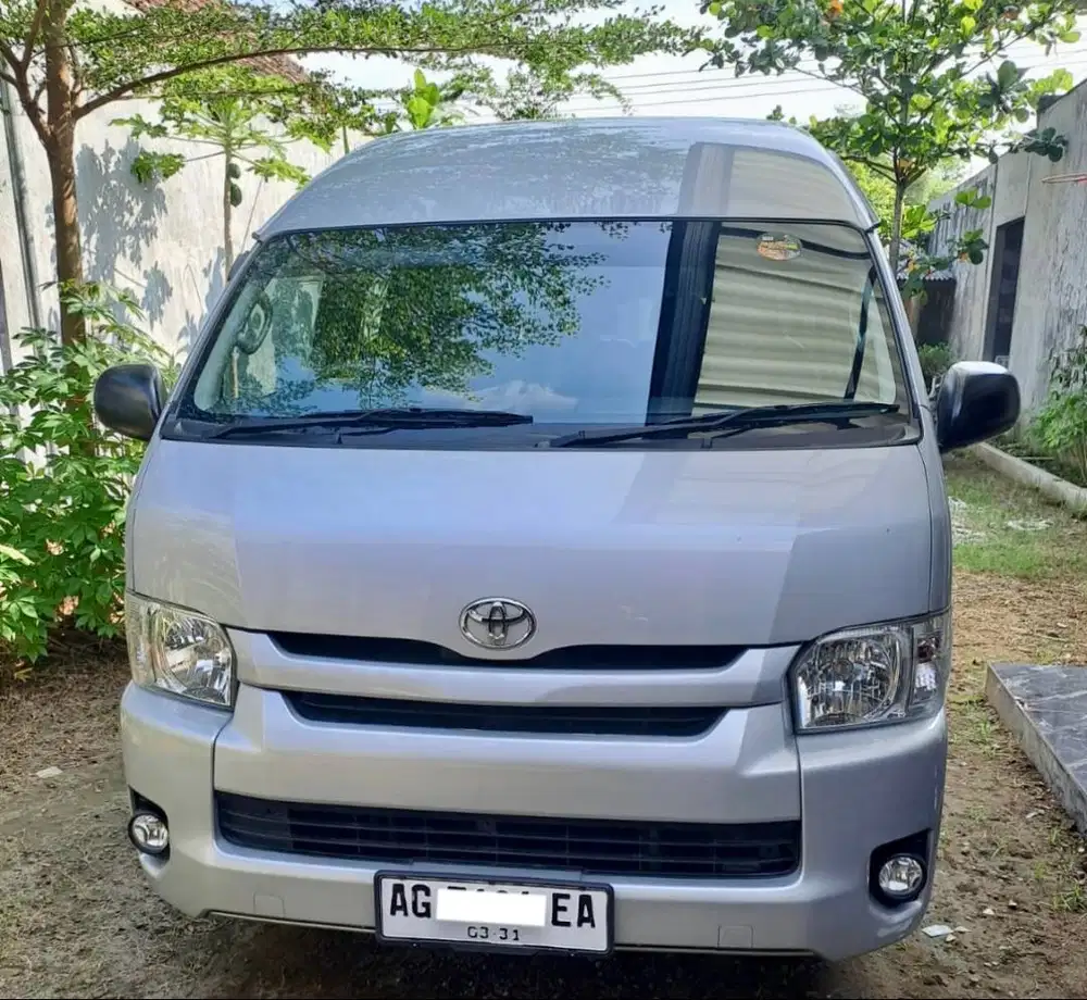 Toyota HiAce 2019 KM 25rb Asli Istimewa Siap Travel/Usaha