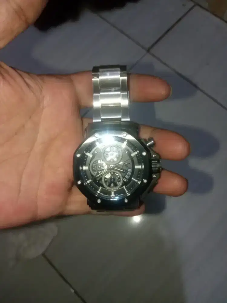 Alexandre Christie AC 9603 MC dengan varian warna perak dan dial hitam
